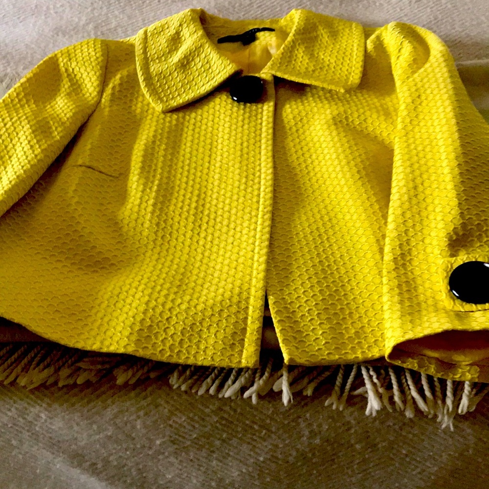 Short jacket. Bright yellow.mint condition